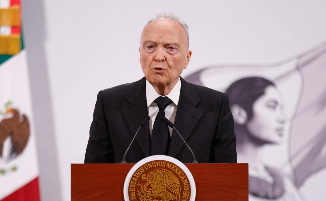 Alejandro Gertz Manero en la conferencia matutina de Claudia Sheinbaum el 9 de septiembre de 2025. Foto: Diego Simón Sánchez / EL UNIVERSAL