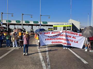 Bloquean autopista México-Pachuca por falta de agua en Ecatepec