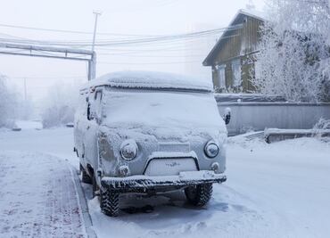 VIDEO TIKTOK, en Siberia nunca apagan el motor de los autos