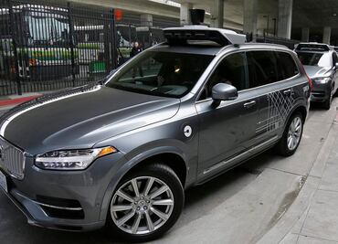 Vehículo automático de Uber atropella a mujer en Arizona