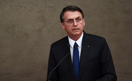 Bolsonaro afirma que Cuba tenía "infiltrados" entre médicos residentes en Brasil