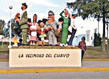 Polémica por esculturas de 'El Chavo del 8'