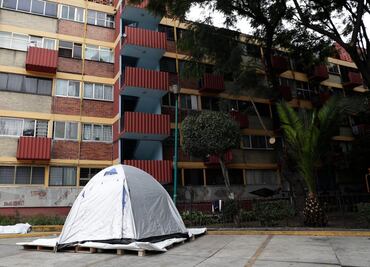 Mancera dio prioridad a carrera política sobre reconstrucción: vecinos del Multifamiliar Tlalpan