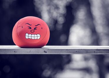 Abuelito gasta 10 mil dólares quejándose de su internet