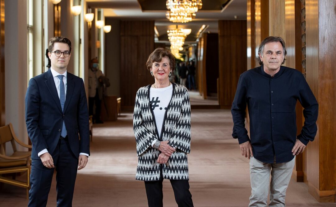 La presidenta del Festival de Salzburgo, Helga Rabl-Stadler (c), junto al director artístico del Festival, Markus Hinterhäuser (d), y el director financiero, Lukas Crepaz. Foto: EFE/ Neumayr/ Leo/ Festival De Salzburgo