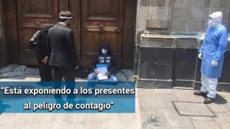 Sin protocolos sanitarios, hombre con presunto Covid-19 deja Palacio Nacional 