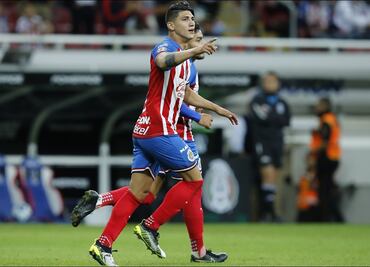 Alan Pulido, apenas el sexto campeón de goleo de las Chivas