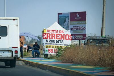Ofrecen lotes a pie de carretera “en cómodas mensualidades”
