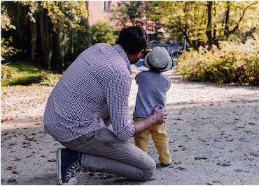 Licencia de paternidad con goce de sueldo: ¿A cuántos días tienes derecho en México?