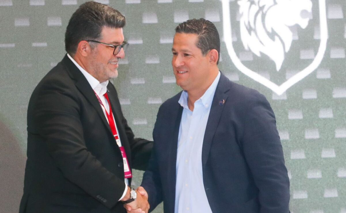 El gobernador de Guanajuato, Diego Sinhue Rodríguez Vallejo afirma que "La industria automotriz es fundamental en el desarrollo industrial y económico de Guanajuato". Foto: Especiales