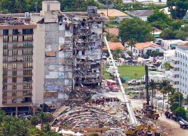 Detienen a 3 personas por robo de identidad de víctimas de derrumbe en Miami