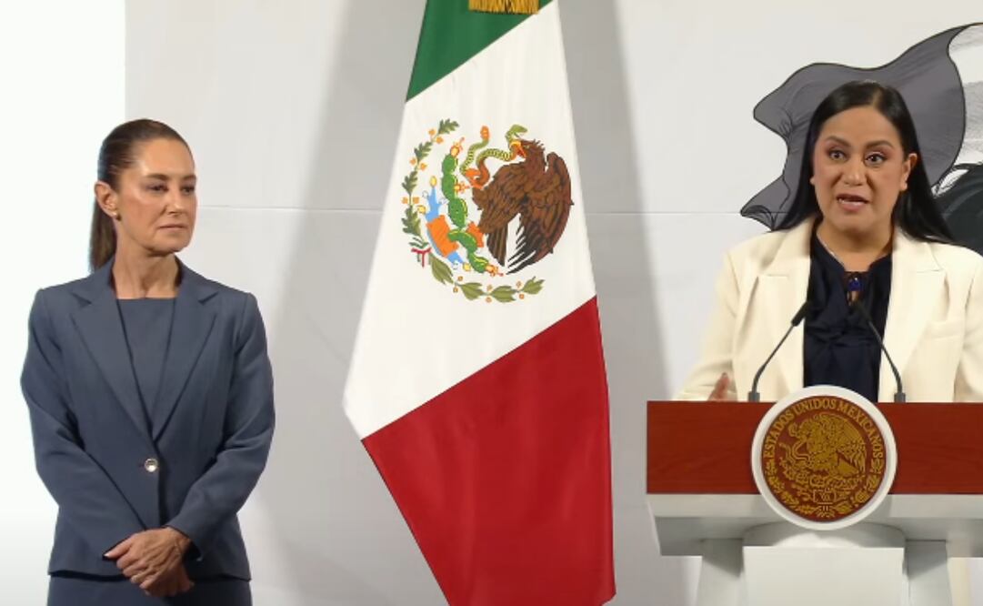 Claudia Sheinbaum, presidenta de México, y Ariadna Montiel, titular del Bienestar, durante la mañanera del 23 de abril del 2025 en Palacio Nacional. Foto: Captura de pantalla.
