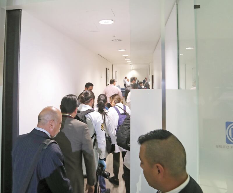 Peritos de la FGR revisaron las oficinas de la bancada de Acción Nacional en la Cámara Alta ante las denuncias de espionaje. Foto: ARCHIVO EL UNIVERSAL