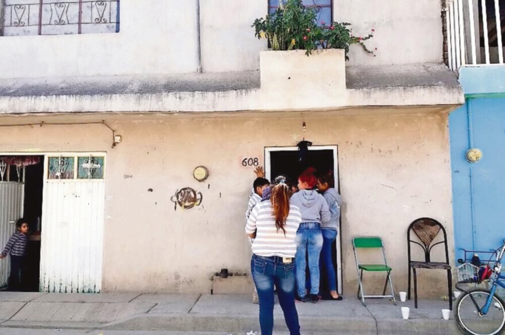 Luis fue arrestado por escandalizar en la vía pública. “Lo golpearon estando esposado”, acusó una de sus sobrinas. Ayer la familia le realizó un velorio (CORTESÍA EL HERALDO DE LEÓN)