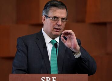 Relación con España, más grande que carta al Rey, dice Ebrard