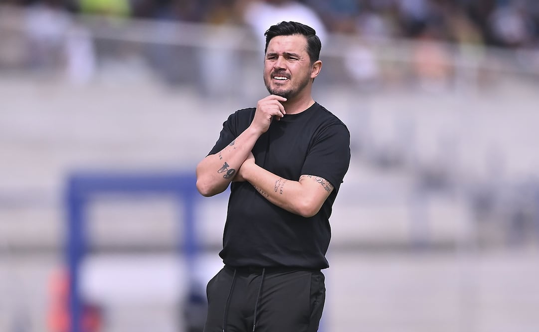 Diego Mejía, director técnico, durante el partido entre Pumas y FC Juárez - Foto: Imago7