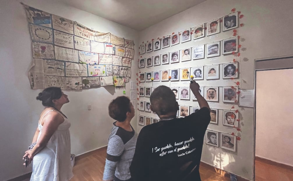 Son unas 200 fotografías las que integran las tres exposiciones del museo. Todas, explica Tita Radilla, fueron entregadas por los propios familiares. 
 Fotos: de Arturo de Dios Palma