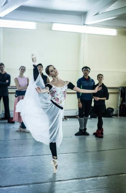 ¿Cómo entrena una bailarina de ballet en tiempos de Covid-19?