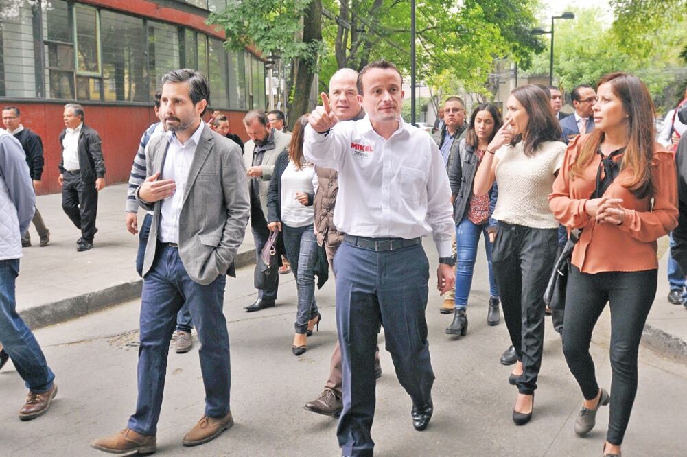 Señalamiento. Mikel Arriola acusa que en lugar canalizar el presupuesto para atender la contingencia que dejó los sismos, el recurso se desvíe para la compra de votos y para apoyar al Frente (ARCHIVO EL UNIVERSAL)