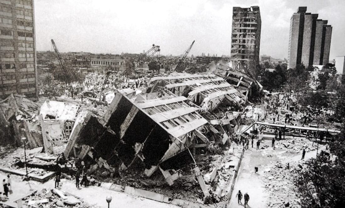 Tlatelolco fue una de las zonas con más daños tras el temblor de 1985. La mayoría de sus edificios tuvieron secuelas tras el movimiento telúrico, sin mencionar el derrumbe del inmueble Nuevo León. Cientos de vecinos quedaron sin hogar por varios meses. Foto: Archivo EL UNIVERSAL.