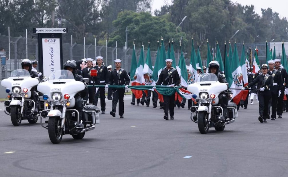 Práctica del contingente de la Secretaría de Marina (Semar) para su participación en el desfile militar del 16 de septiembre, en el Autódromo Hermanos Rodríguez. Foto: Fernanda Rojas / EL UNIVERSAL