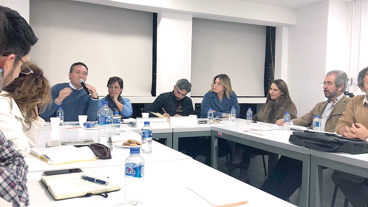 Legisladores de Morena se reunieron con la secretaria de Desarrollo Urbano y Vivienda, Ileana Villalobos Estrada (izquierda), con quien abordaron la problemática sobre el uso de suelo, entre otros temas. TOMADA DE TWITTER