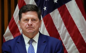 Jay Clayton, fiscal federal para el Distrito Sur de Nueva York, en conferencia de prensa en Nueva York, el 9 de marzo del 2026. Foto: AP