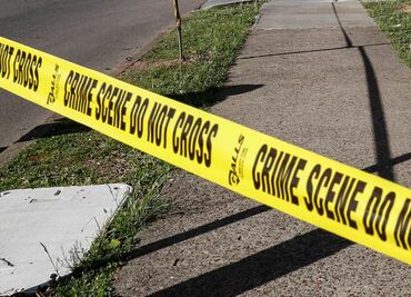 Hombre estrangula a su novia y muere de un infarto al intentar enterrarla en Carolina del Sur