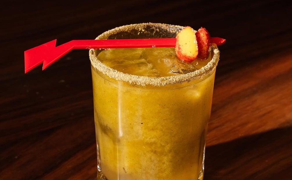 Prueba los cocteles temáticos que se lanzarán en el Speed Dating. Foto: Instagram @indomita.burgers