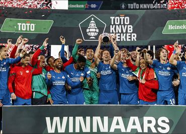 El PSV de Érick Gutiérrez se proclama bicampeón de la Copa de los Países Bajos