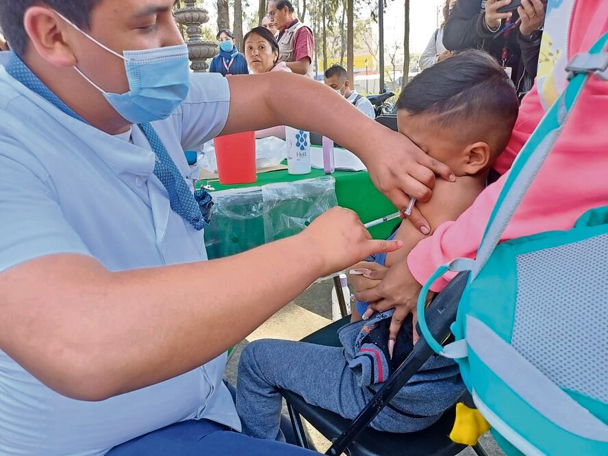 La Secretaría de Salud arrancó la jornada de vacunación contra el sarampión, la cual durará del 28 de febrero al 8 de marzo. Foto: Especial