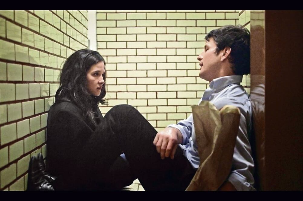 Ximena da vida a Laya, una mujer con mala suerte en el amor que intenta encontrar al hombre de su vida (CORTESÍA)