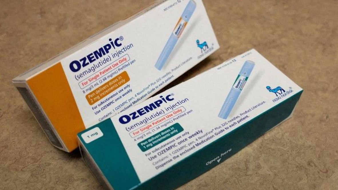 Según un estudio, una dosis de Ozempic para un mes cuesta 936 dólares en Estados Unidos, es decir cinco y nueve veces más que en Canadá (169 USD) y Alemania (103 USD), respectivamente.