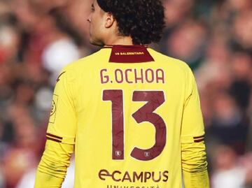 Memo Ochoa cerca de la renovación con Salernitana; fue reconocido como el mejor jugador