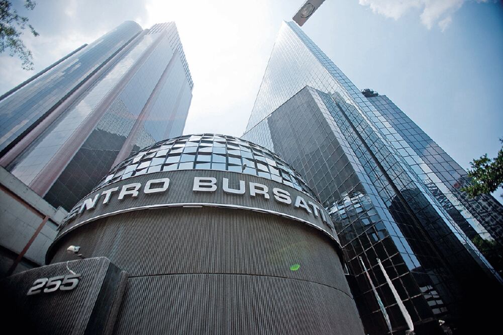 De acuerdo con el director de la BMV, la baja participación de las empresas del sector vivienda en la Bolsa se debe a la falta de información (ARCHIVO EL UNIVERSAL)