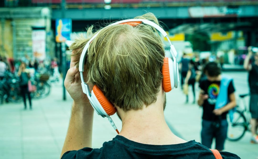 Las compañías disqueras después de una década de declive, ofrecieron nuevas propuestas a los clientes de acuerdo a su comportamiento en esta época