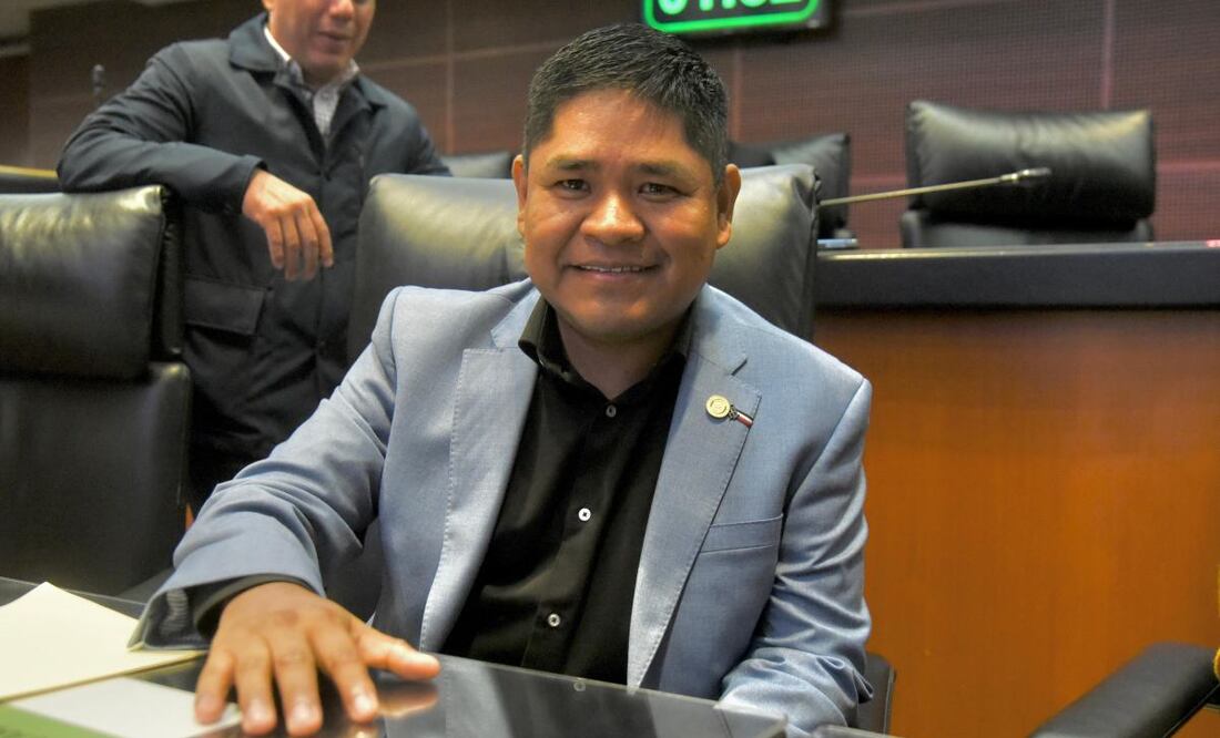 Rinde protesta Erasmo Catarino como nuevo senador del PVEM. Foto: Especial