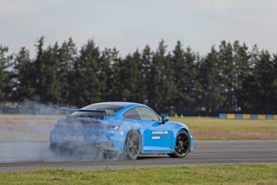 Porsche World Roadshow México, más de 20 autos deportivos al límite