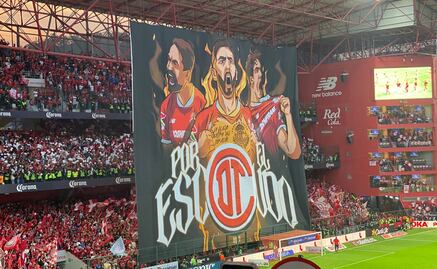 ¡Un infierno! Así fue el recibimiento de la afición del Toluca en la vuelta de semifinales contra Tigres 