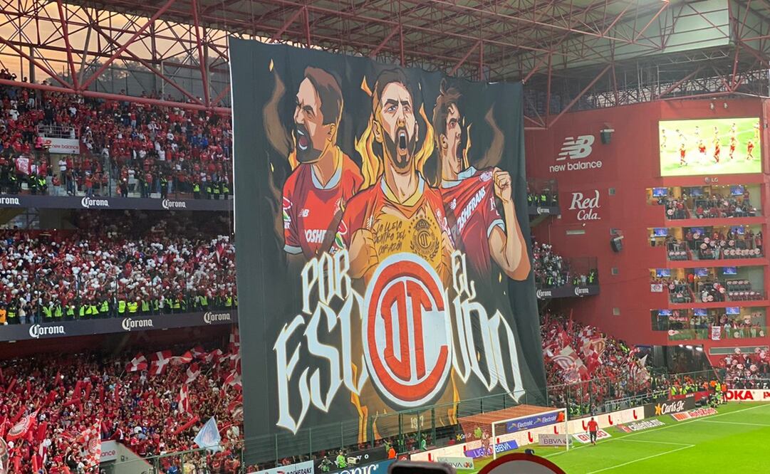 La afición de Toluca montó una gran bienvenida para su equipo | FOTO: Nicolás Schiller / EL UNIVERSAL