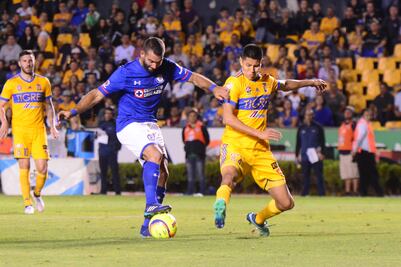 Cruz Azul y Tigres; duelo por el liderato del torneo