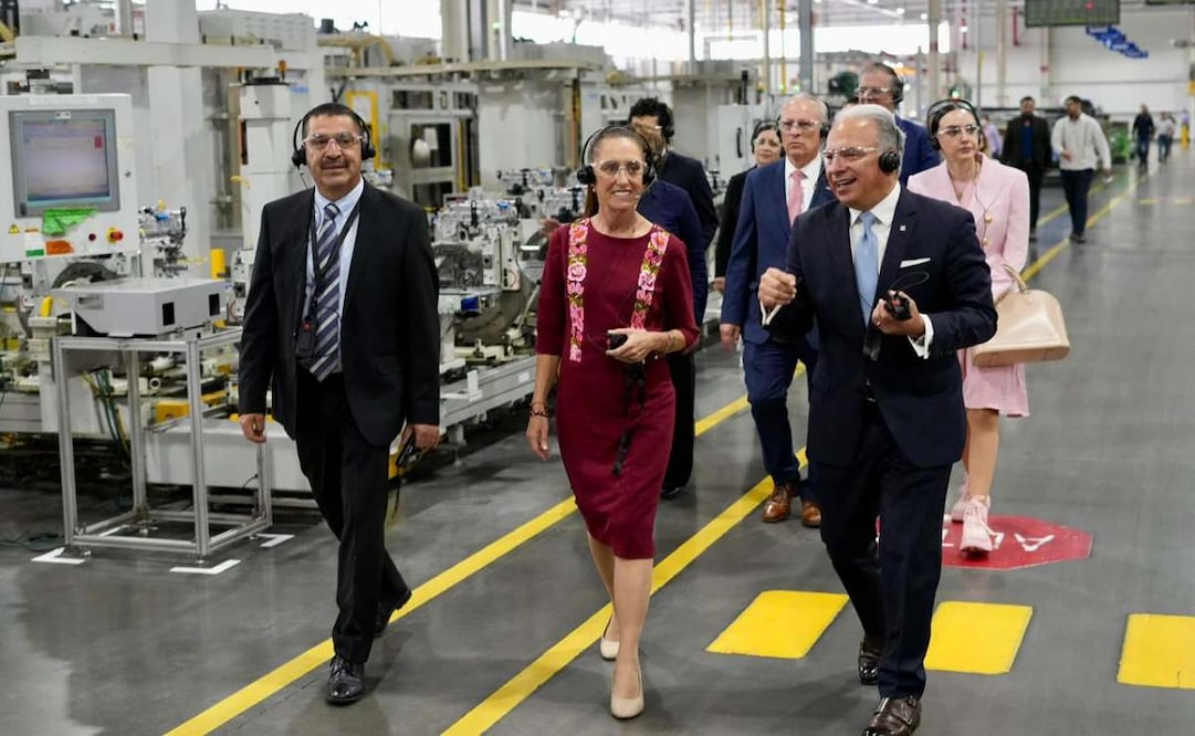 En Toluca, la presidenta Claudia Sheinbaum Pardo celebró el “Nuevo Proyecto de General Motors de México para México”. Foto: Presidencia