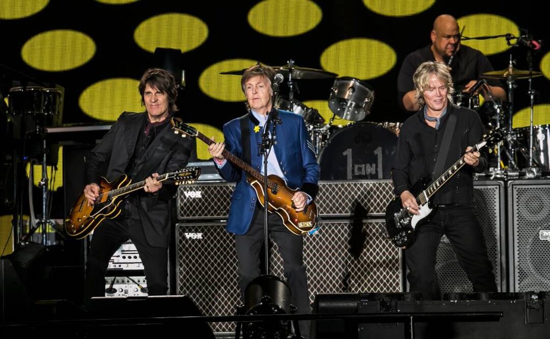Paul McCartney durante su concierto en el Estadio Azteca de 2017.Foto: EL UNIVERSAL, Archivo