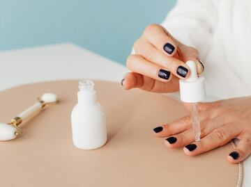 Cómo retirar las uñas acrílicas en casa sin dañar las naturales