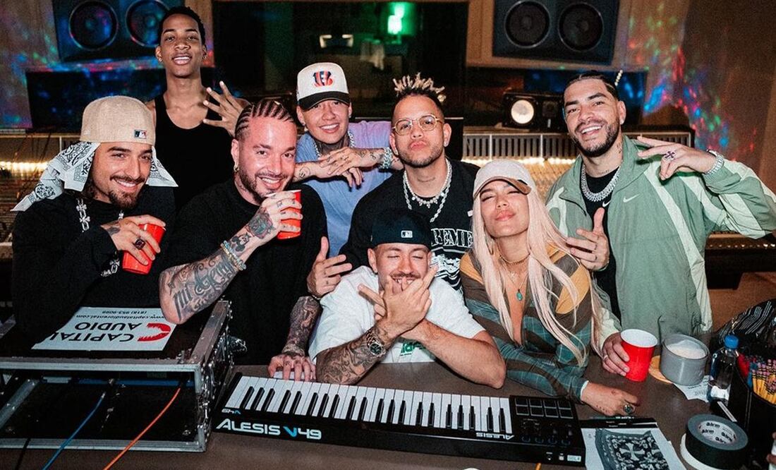 La llamada "Bichota" juntos Feid, Maluma, J Balvin y otros reggaetoneros que participan en el tema "+57". Foto: Instagram
