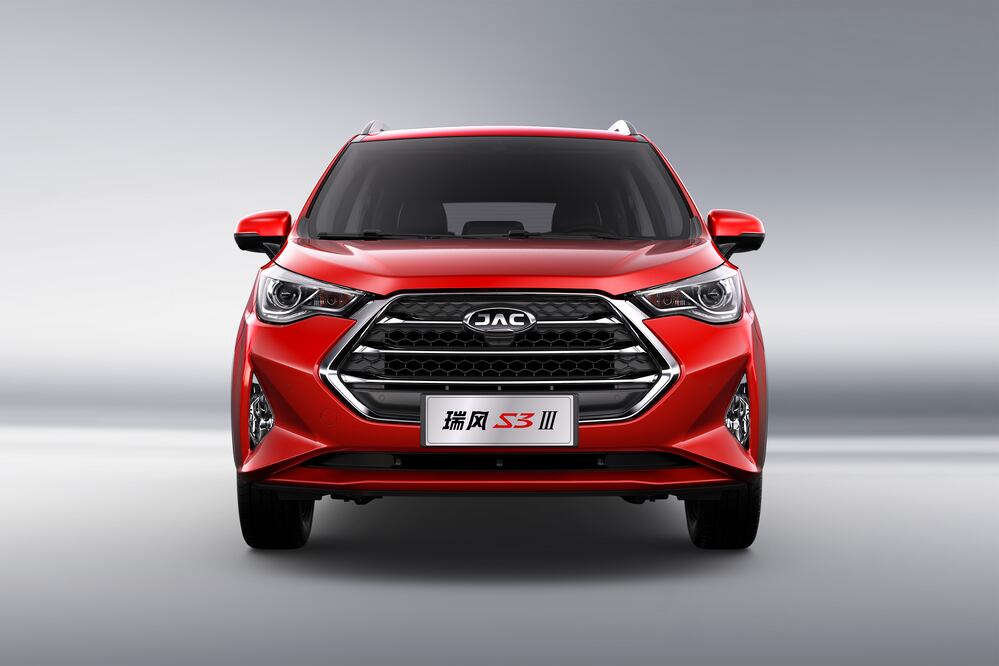 JAC SEI 3: a este chino-mexicano no le faltan agallas