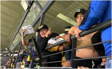 Aficionados del América son retirados del estadio por no pertenecer a la barra del equipo