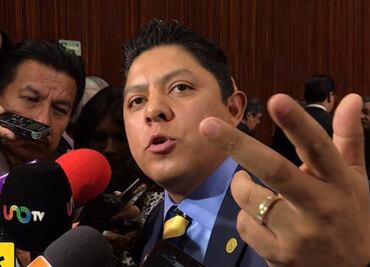 Pide PRD eliminar bonos a diputados