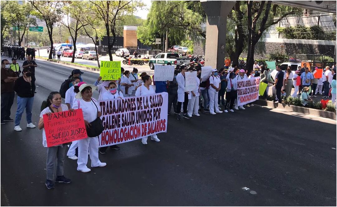 Personal médico bloquea picacho Ajusco dirección Xochimilco. Foto: Francisco Rodríguez/ EL UNIVERSAL
