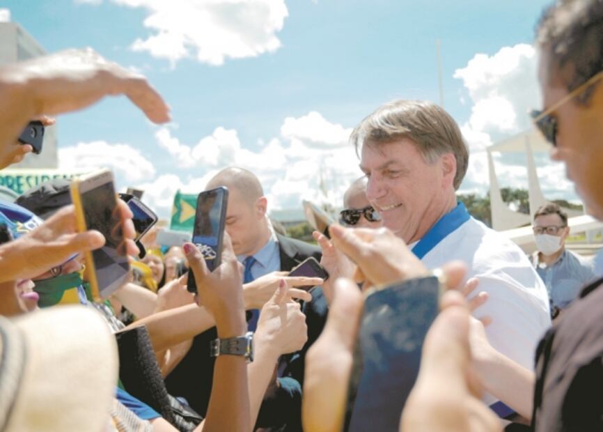 AMLO, Bolsonaro y otros líderes latinos, reprobados ante la pandemia